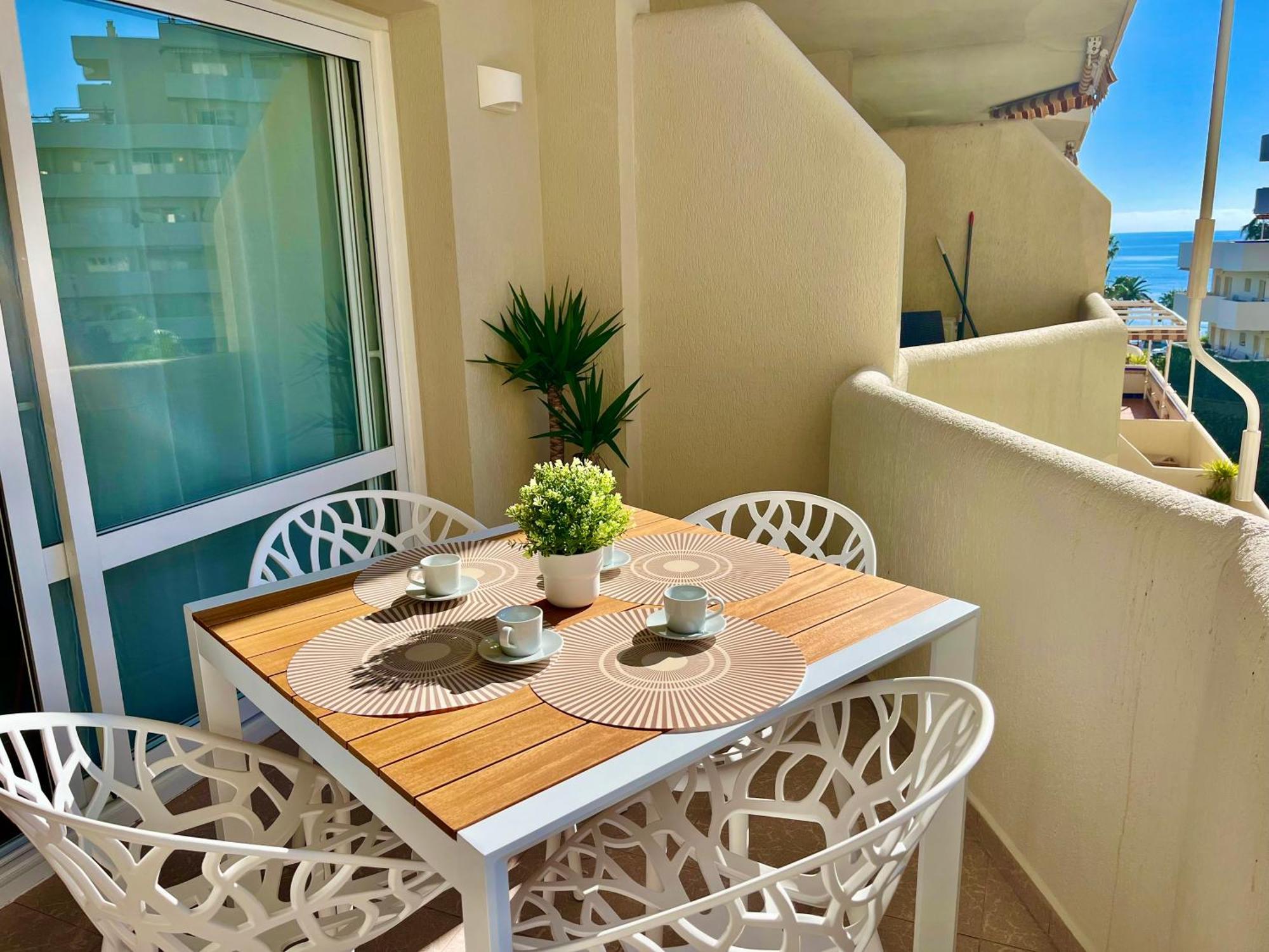 Apartamento Benalbeach Zafiro By C&n Benalmádena